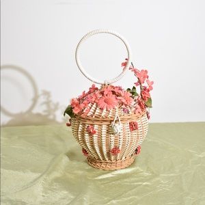 Rare 40’s woven straw purse with flower appliqué